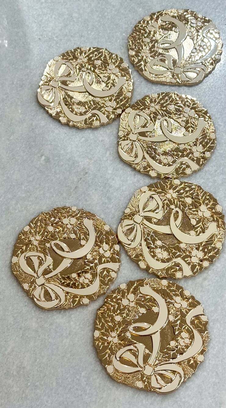 Vintage Wm. A. Rogers Holiday Wreath Coasters Set of 6 Gold-Tone Metal; NWOT